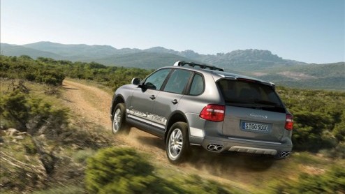 Porsche toont tijdens de Autosalon van Parijs de nieuwe Cayenne S Transsyberia. Een bijzondere uitbreiding op het gamma, want hij dankt deze naam aan de gelijknamige off-road-rally dwars door Siberi,