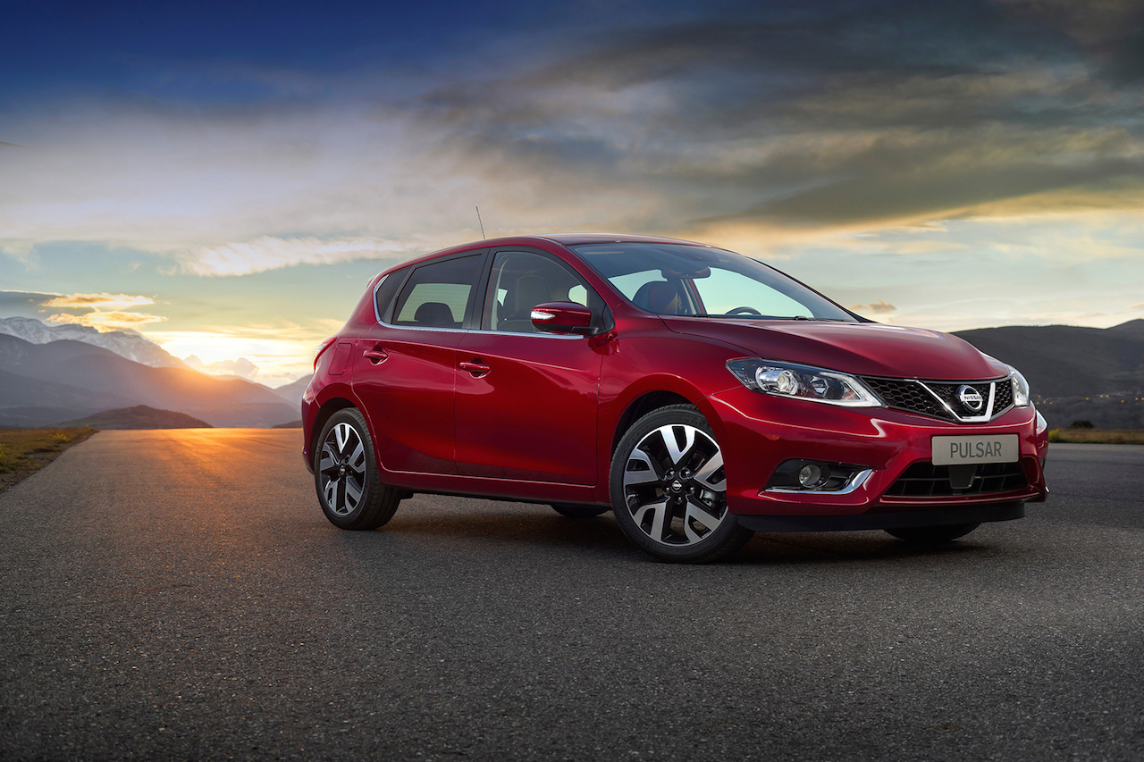 Nissan Pulsar DIG-T 190 GT is het sportieve topmodel van Nissan met 190 pk sterke 1.6 liter turbomotor, een sportonderstel, 18 inch wielen en donker getinte koplampen. In mei 2015 komt deze naar NL.