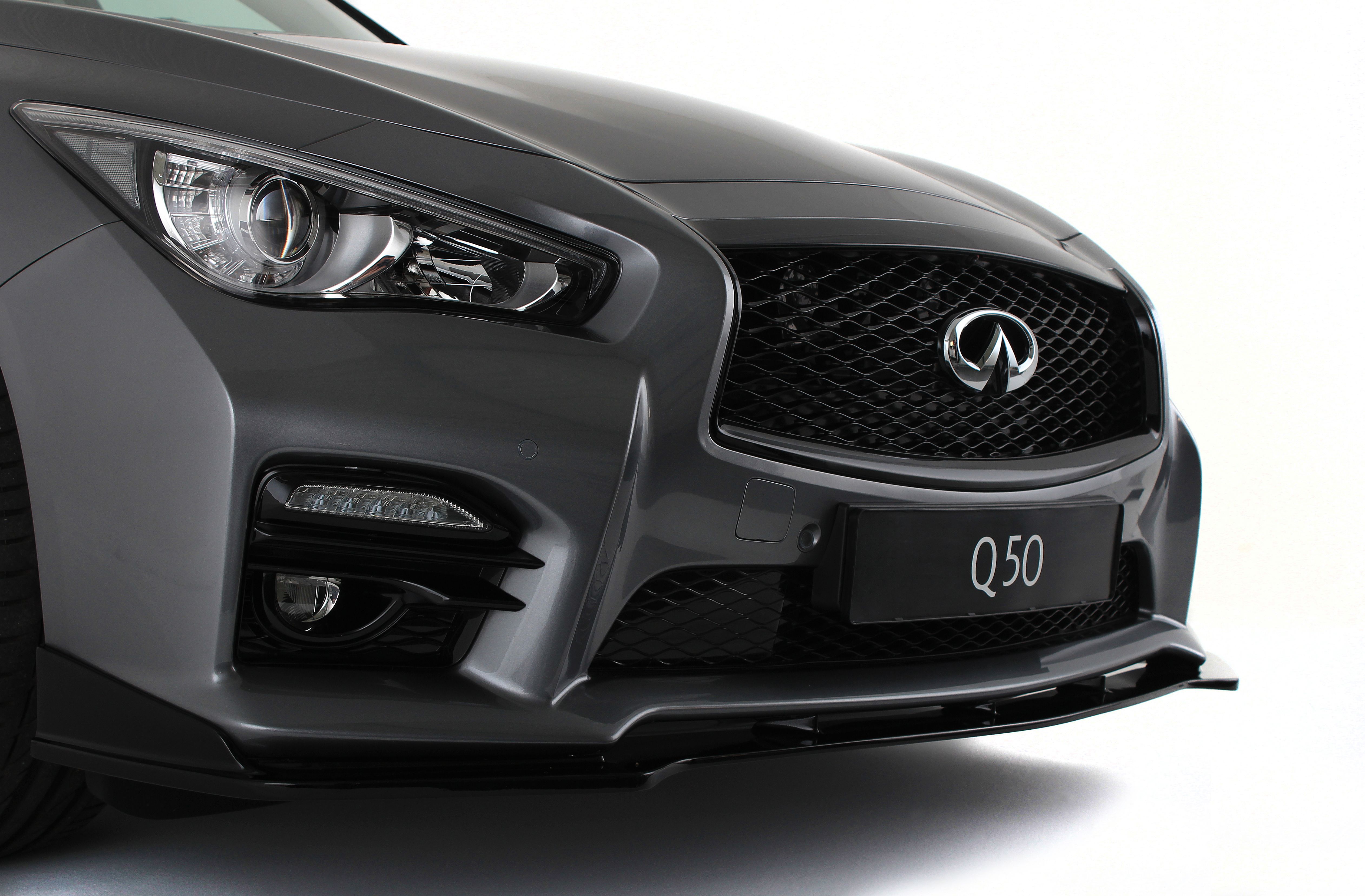 De Infiniti Q50 Inspiration Line is voor de Nederlandse importeur als snelle hybride ontwikkeld met extra sportief onderstel, interieur en remmen.