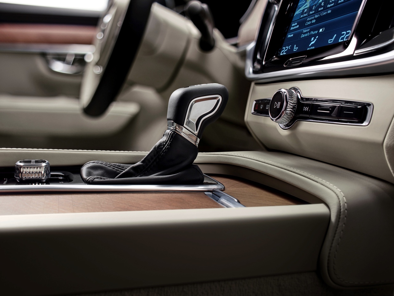 Volvo introduceert PowerPulse techniek voor de S90 D5 waarmee de turbodruk nog beter op stoom komt. Ook heeft Volvo nieuwe technische specificaties van alle motoren bekend gemaakt.