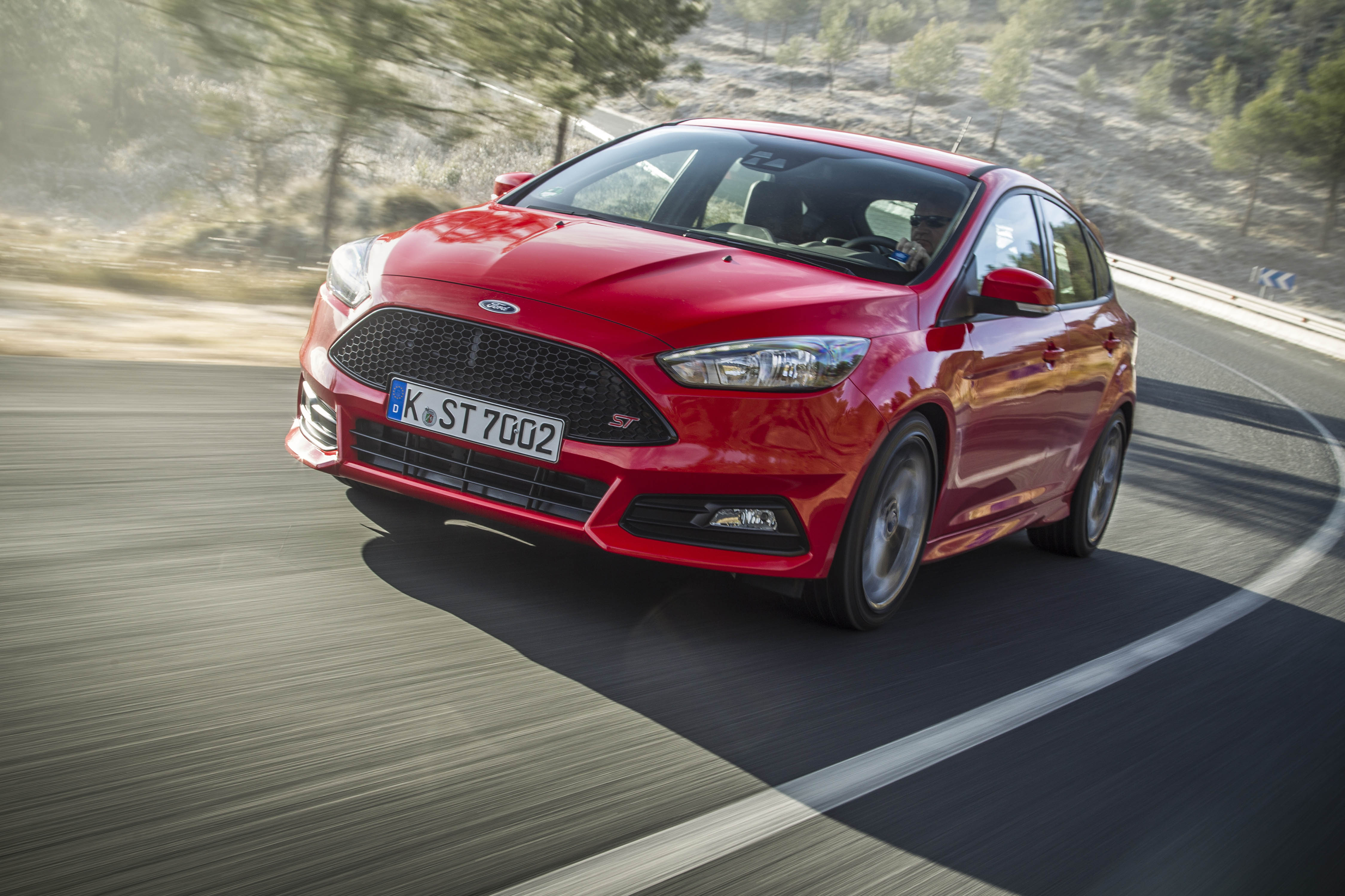 Vanaf 2016 levert Ford de Focus ST TDCi diesel ook met Powershiftautomaat. De meerprijs is klein terwijl de sprinttijd 0.4 seconden lager komt te liggen.
