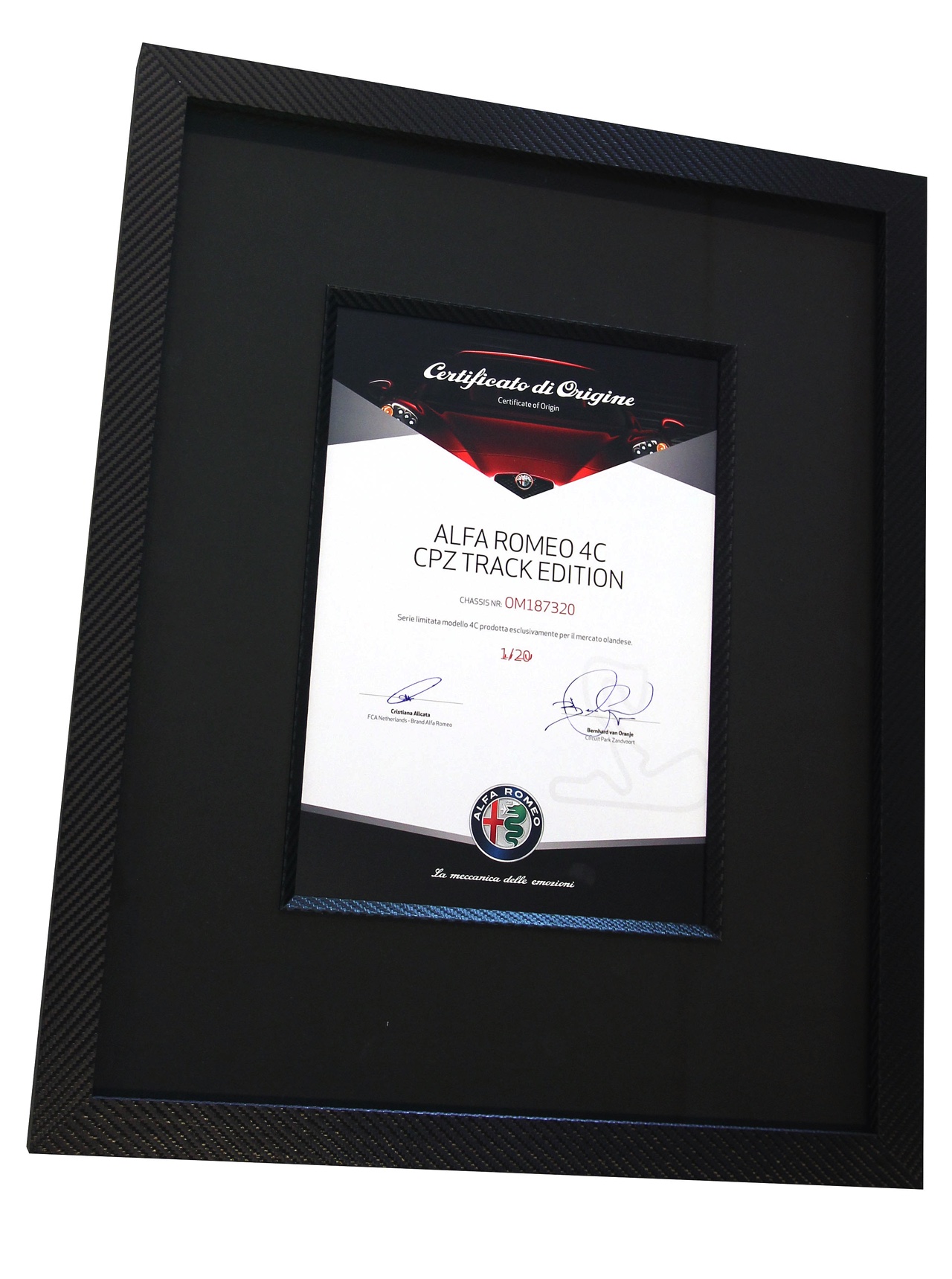 Alfa Romeo introduceert exclusief voor Nederland de 4C CPZ Track Edition met lap timer, rijvaarheidstraining en extra koolstofvezel accenten.