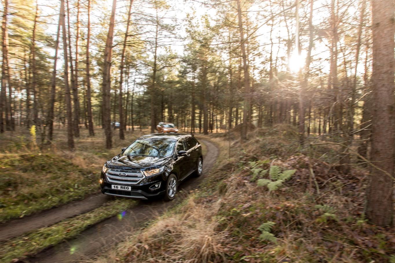Prijzen en uitvoeringen nieuwe Ford Edge bekend. De nieuwe SUV kan rekenen op de 2.0 TDCi dieselmotor met vierwielaandrijving en Powershift automaat.