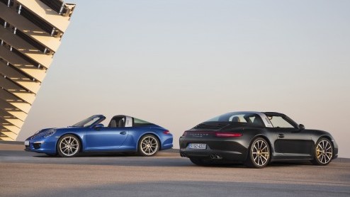 Porsche heeft de nieuwe 911 Targa onthuld. De auto komt er in twee uitvoeringen, uitsluitend met vierwielaandrijving.