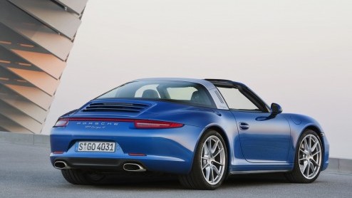 Porsche heeft de nieuwe 911 Targa onthuld. De auto komt er in twee uitvoeringen, uitsluitend met vierwielaandrijving.