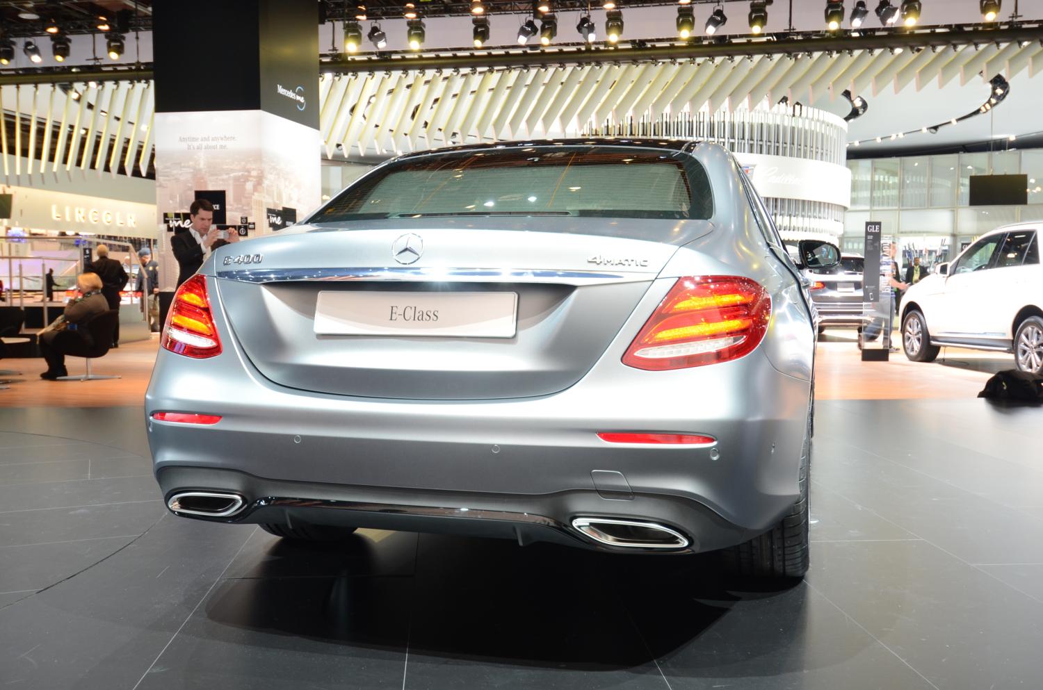 Alle prijzen en uitvoeringen van de nieuwe Mercedes-Benz E-Klasse W213 bekend. De E-Klasse is leverbaar vanaf 49.995 euro en komt in aanmerking voor 15% en 21% bijtelling.