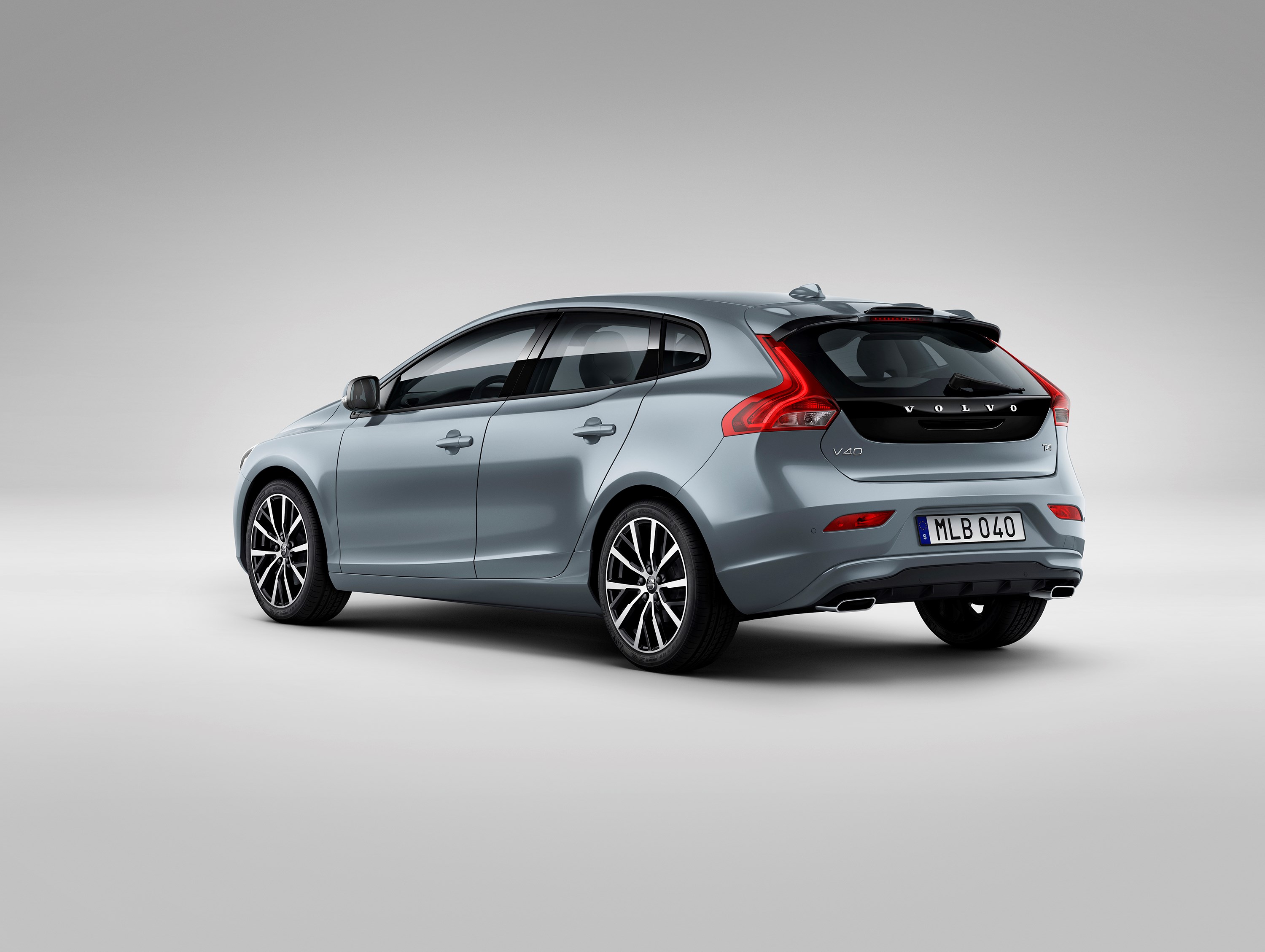 Prijzen en uitvoeringen van nieuwe Volvo V40 op een rij. Alle dieselversies komen in aanmerking voor 21% bijtelling.