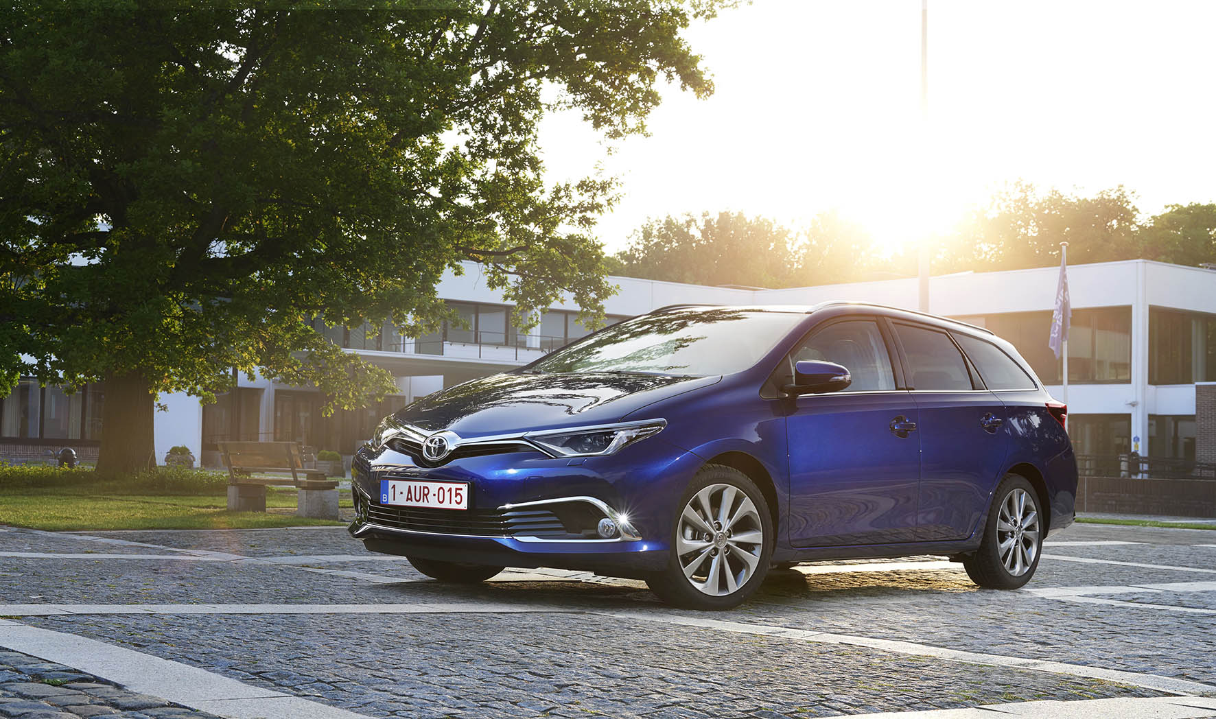 Productie Toyota Auris hybride verhoogd om te kunnen voldoen aan de vraag. Met name de Auris Touring Sports Hybrid met 14% bijtelling is erg interessant voor de lease.