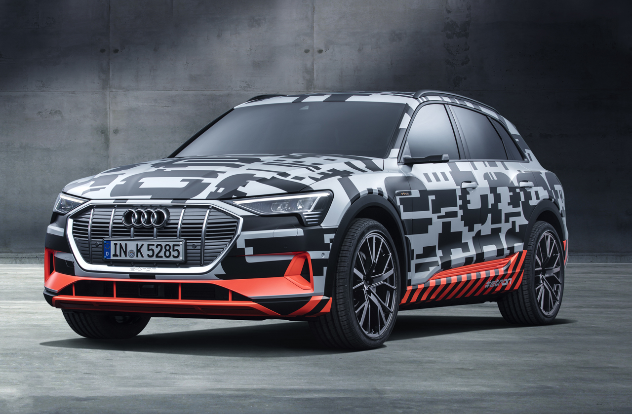 Audi draait proefrondjes met gecamoufleerde e-trons in Genve