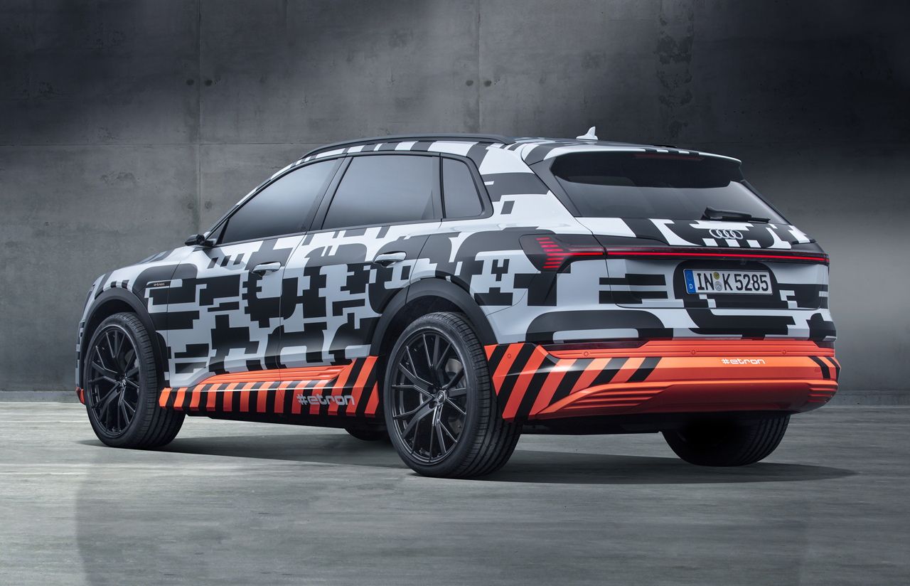 Audi draait proefrondjes met gecamoufleerde e-trons in Genve