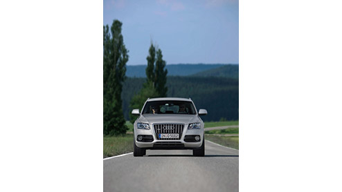 Wanneer de nieuwe Audi Q5 in december bij de dealers staat, kunnen we uiteraard weer een interessante Pro Line uitvoering verwachten. Veel leuker nog is de komst van S-line, die deze dynamische SUV su