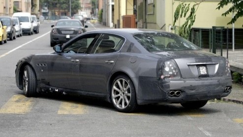 De Maserati Quattroporte is sinds 2004 een exclusieve verschijning op de weg. De Italiaanse schone werd een aantal maanden geleden nog verfijnd aan de techniek. Toch begint de tijd voor deze fraaie se