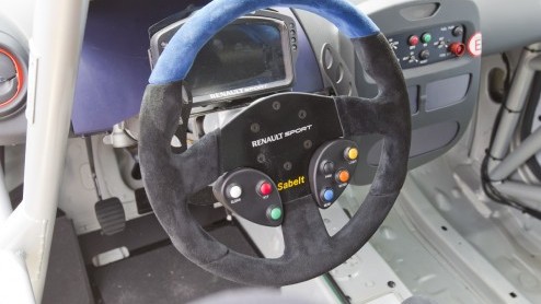 Of we een dagje op het Circuit van Zolder de nieuwe Renault Clio Cup-auto willen komen proberen? Vanaf volgend jaar gaat namelijk de Clio Cup Benelux met de nieuwe Clio Cup-auto.