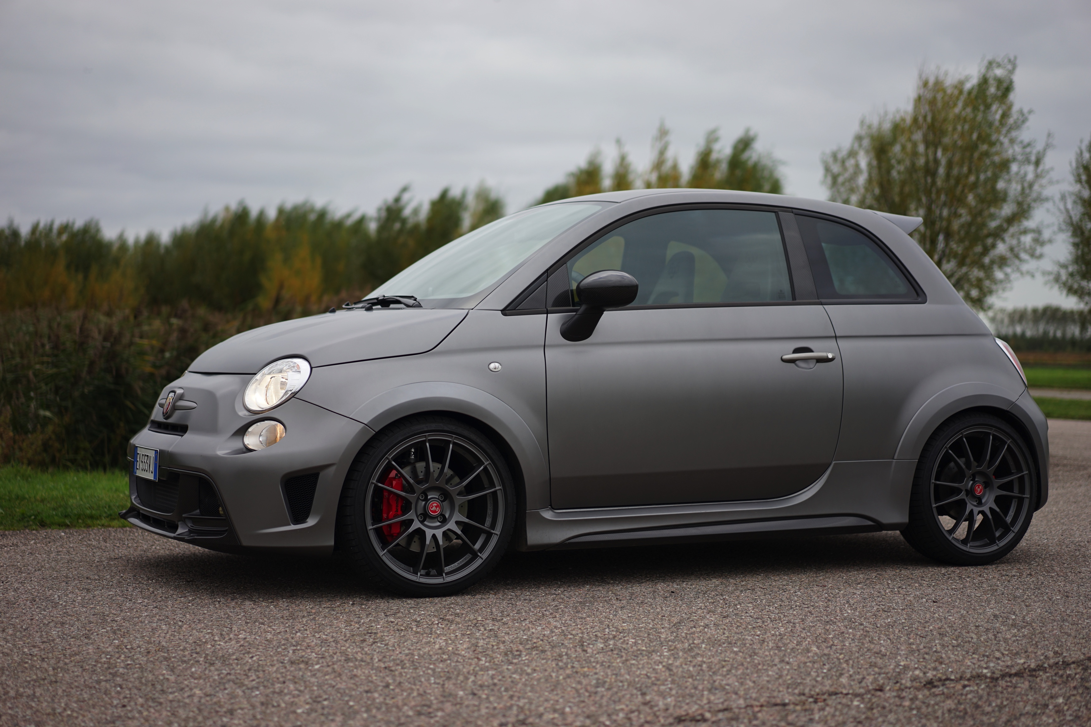 Op pad met de meest extreme '500' ooit, de Abarth 695 Biposto met 190 pk!