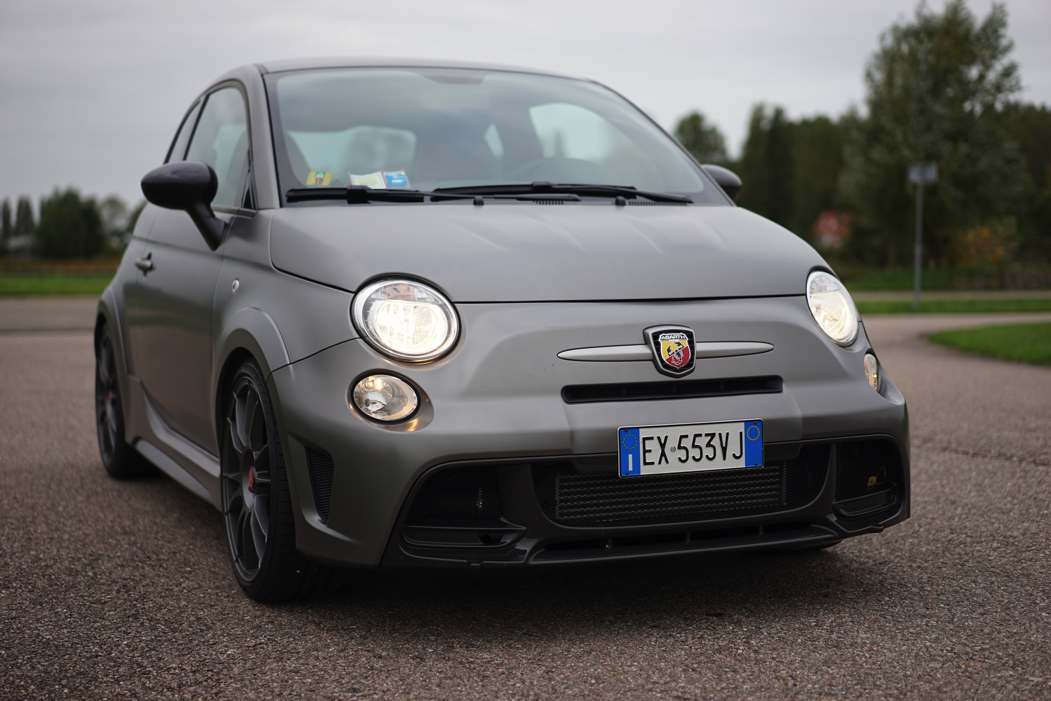 Op pad met de meest extreme '500' ooit, de Abarth 695 Biposto met 190 pk!