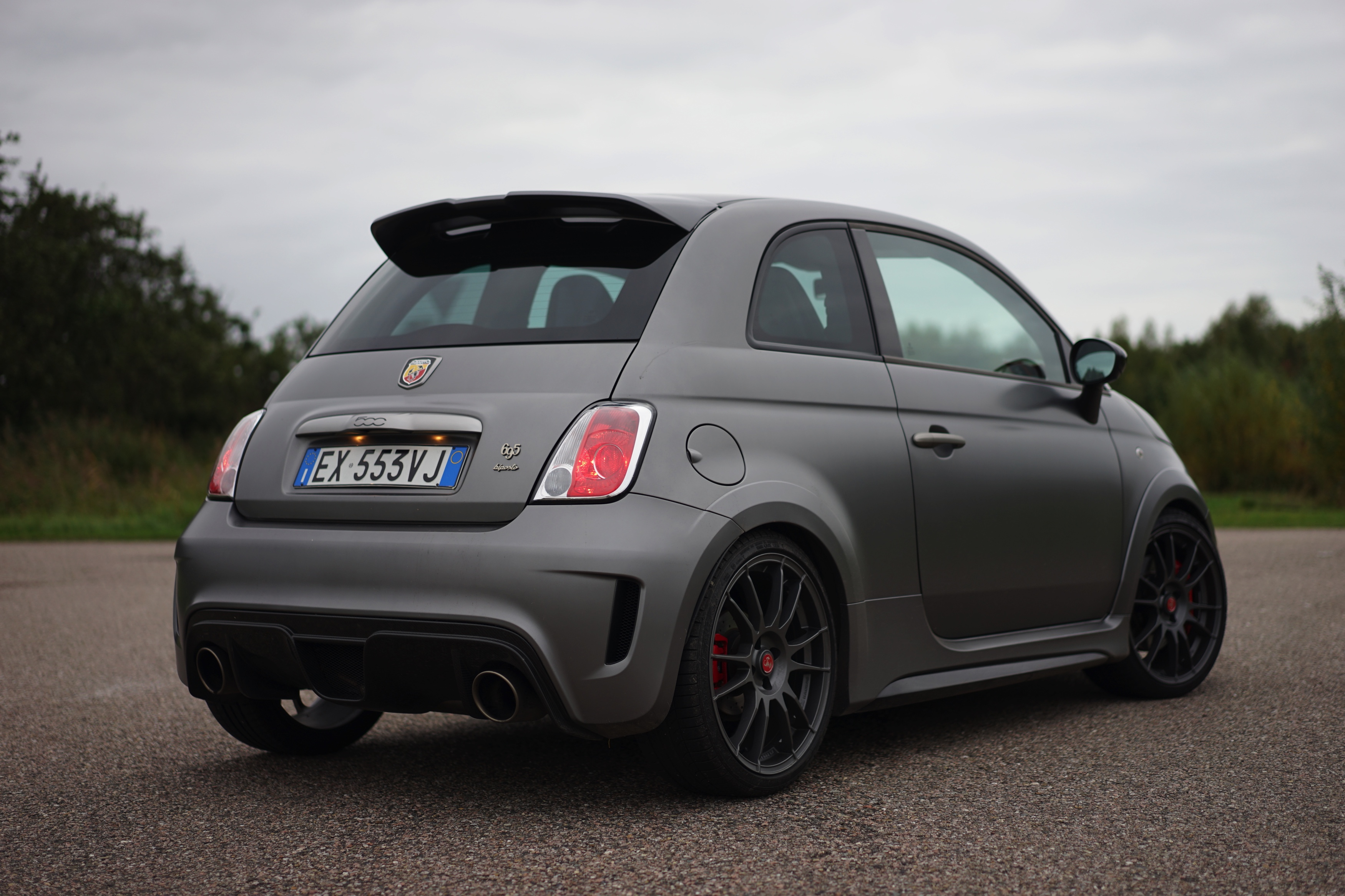 Op pad met de meest extreme '500' ooit, de Abarth 695 Biposto met 190 pk!