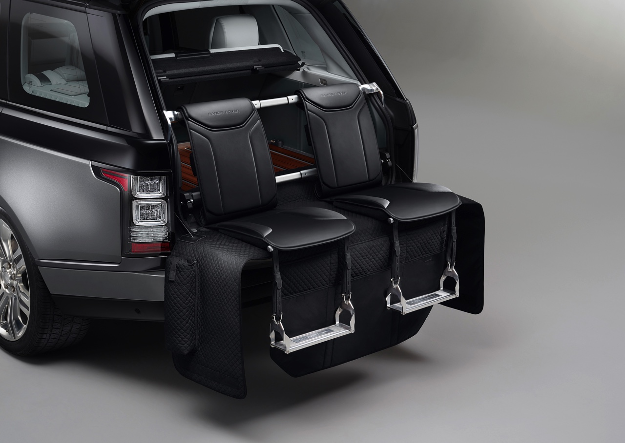 Land Rover introduceert voor modeljaar 2016 de nieuwe Range Rover SVAutobiography met extra luxe uitrusting, speciale details en de mogelijkheid om de 5.0 Supercharged 550 pk te bestellen.