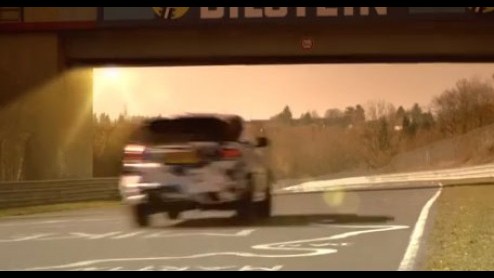 Het is inmiddels een publiek geheim dat Land Rover bezig is met de ontwikkeling van een RS-topmodel van de Range Rover Sport. Ook wel Range Rover Sport SVR genoemd.