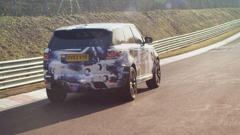 Het is inmiddels een publiek geheim dat Land Rover bezig is met de ontwikkeling van een RS-topmodel van de Range Rover Sport. Ook wel Range Rover Sport SVR genoemd.