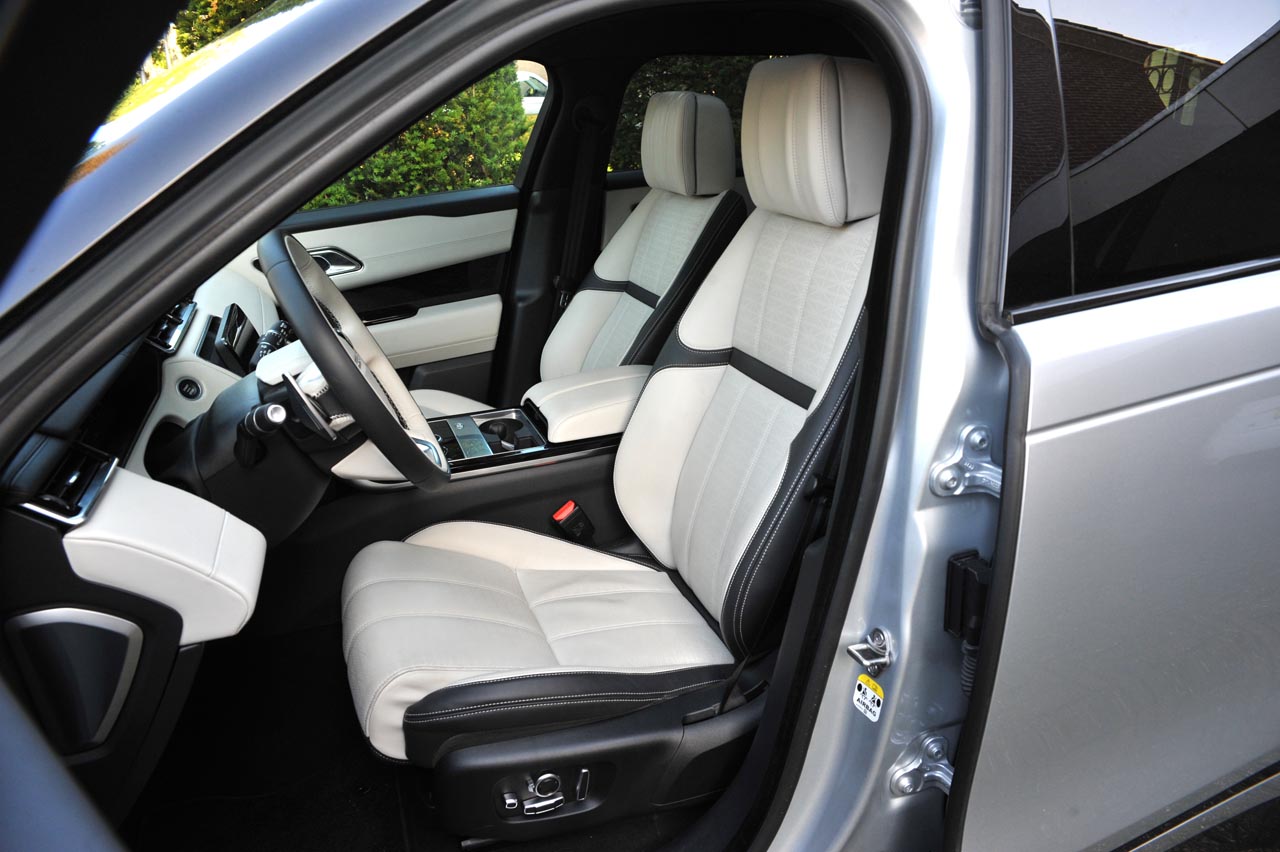 Range Rover plaatst de nieuwe Velar mooi tussen de compacte Evoque en de Range Rover Sport. De auto heeft een fors formaat en dito binnenruimte. Het rijgedrag is comfortabel.