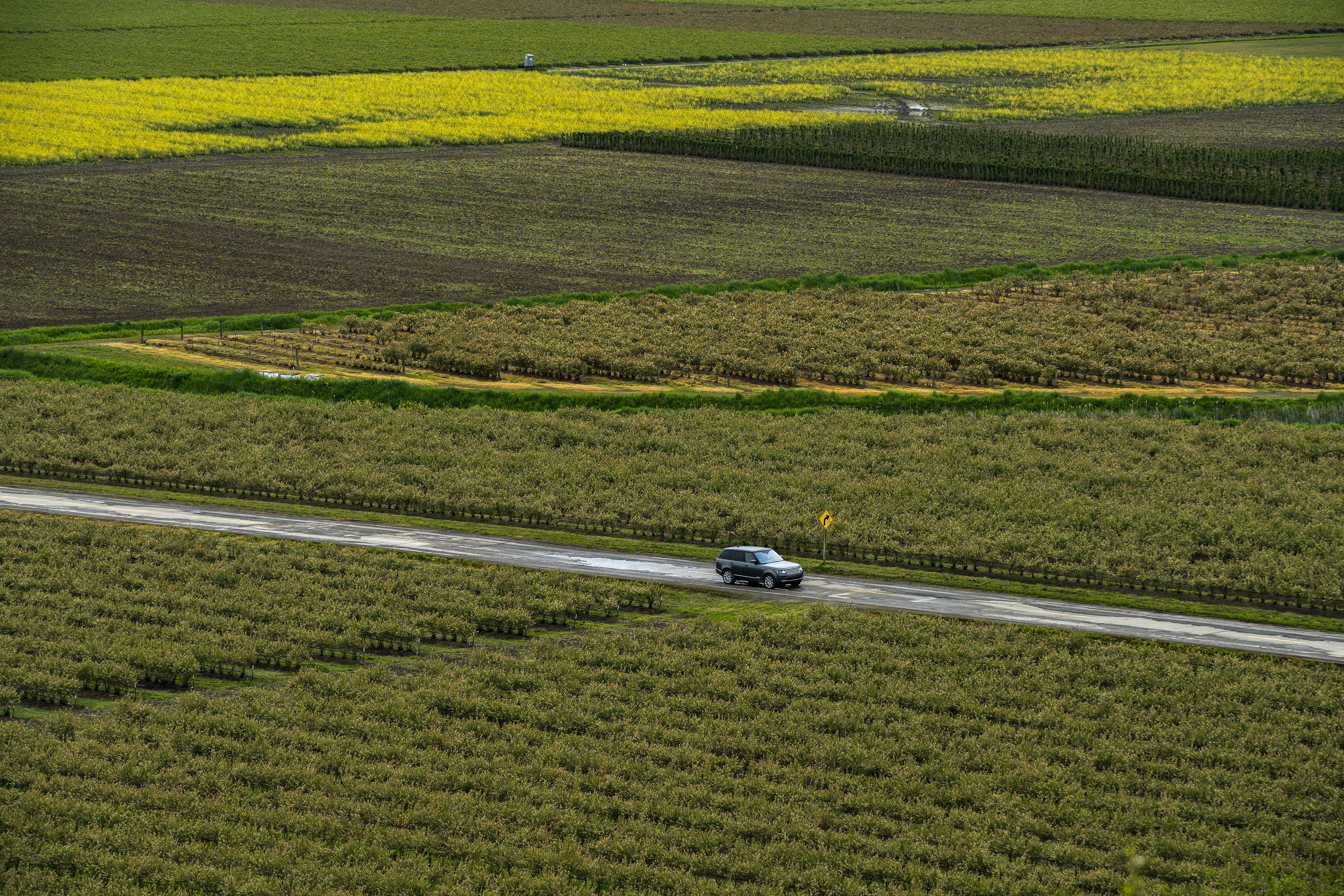 Topfotograaf Michael Christopher Brown trok met een Range Rover door het Amerika en legde de fraaiste landschappen vast.
