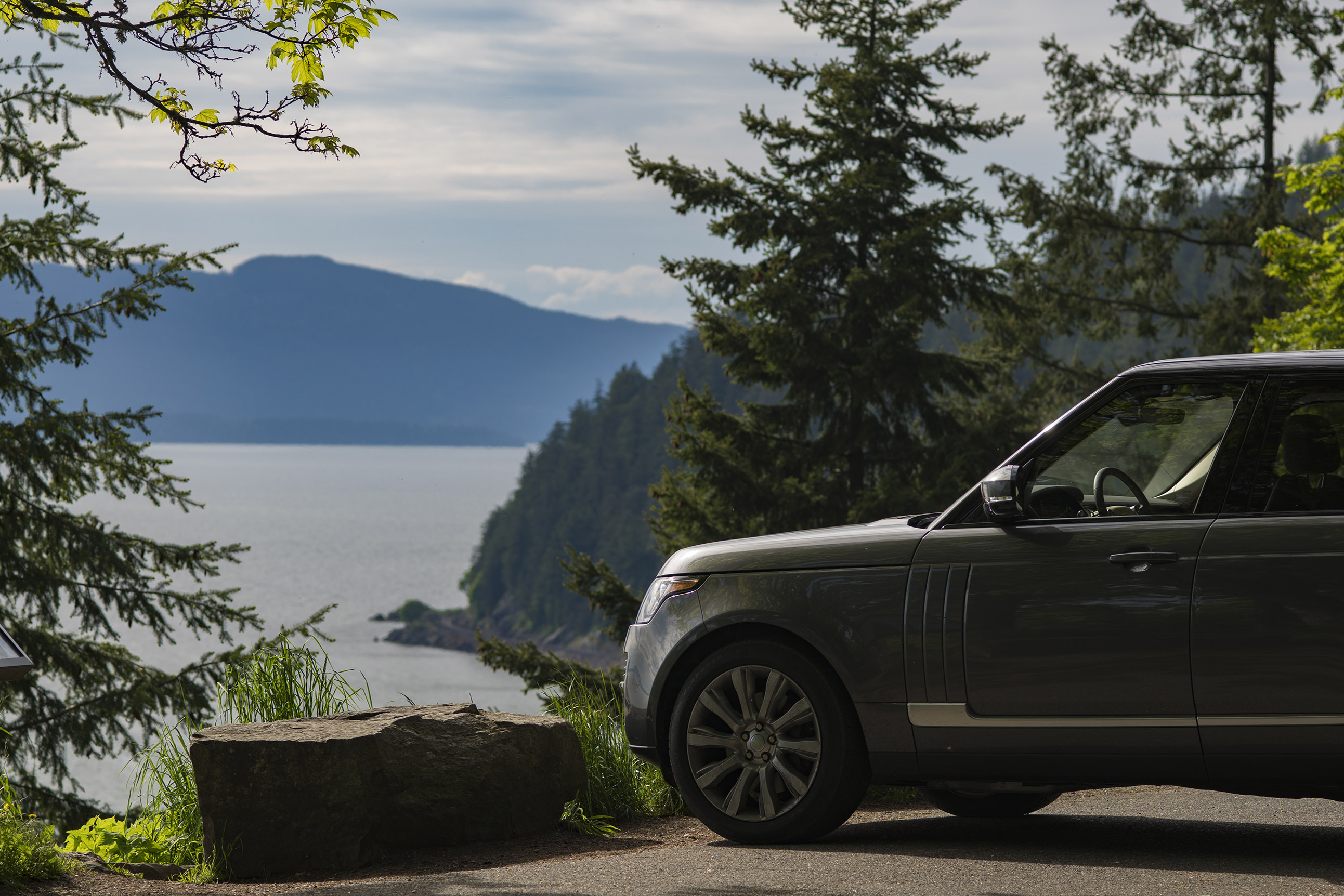 Topfotograaf Michael Christopher Brown trok met een Range Rover door het Amerika en legde de fraaiste landschappen vast.