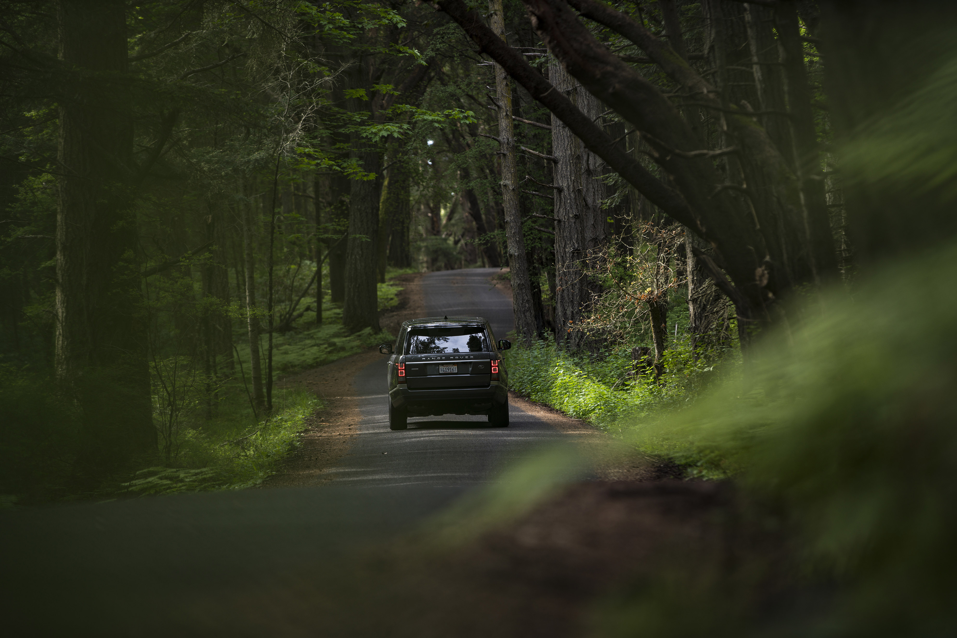 Topfotograaf Michael Christopher Brown trok met een Range Rover door het Amerika en legde de fraaiste landschappen vast.