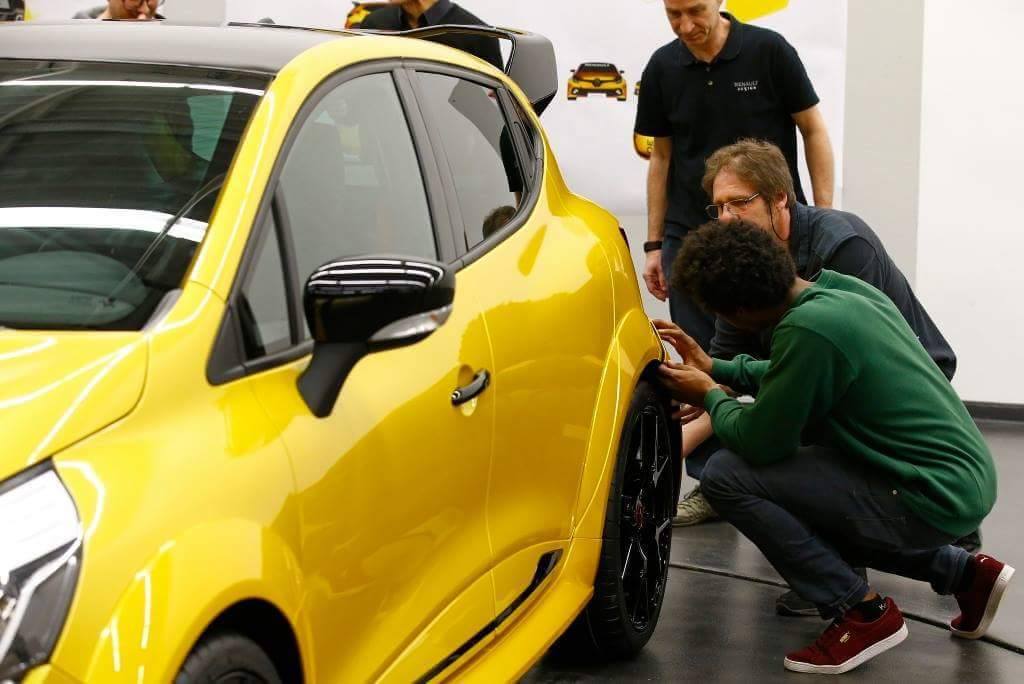 Meer body en meer vermogen voor Renault Clio R.S 16, die onthuld wordt tijdens de Monaco GP 2016.