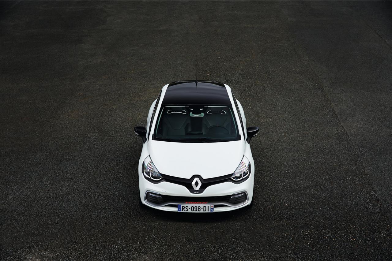 Renault Clio RS 220 Trophy EDC is sneller en krachtiger dan de standaard Clio RS