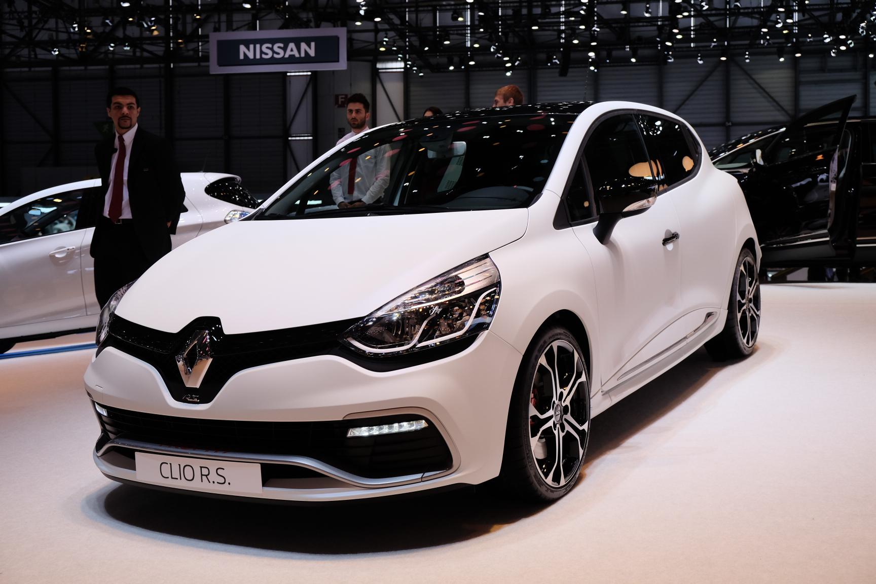 Renault Clio RS 220 Trophy EDC is sneller en krachtiger dan de standaard Clio RS