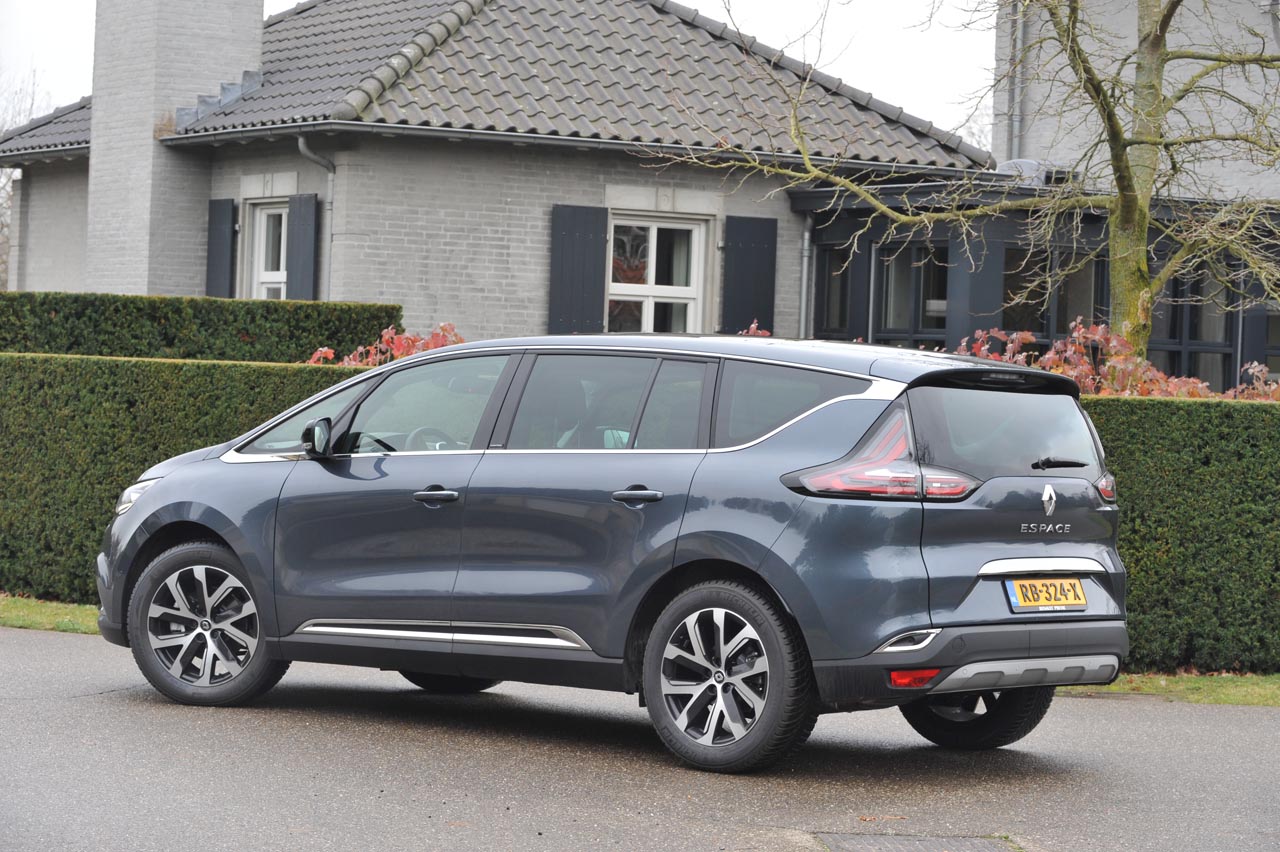 Renault legt een grotere benzinemotor in de Espace. Tijd voor een nieuwe kennismaking.