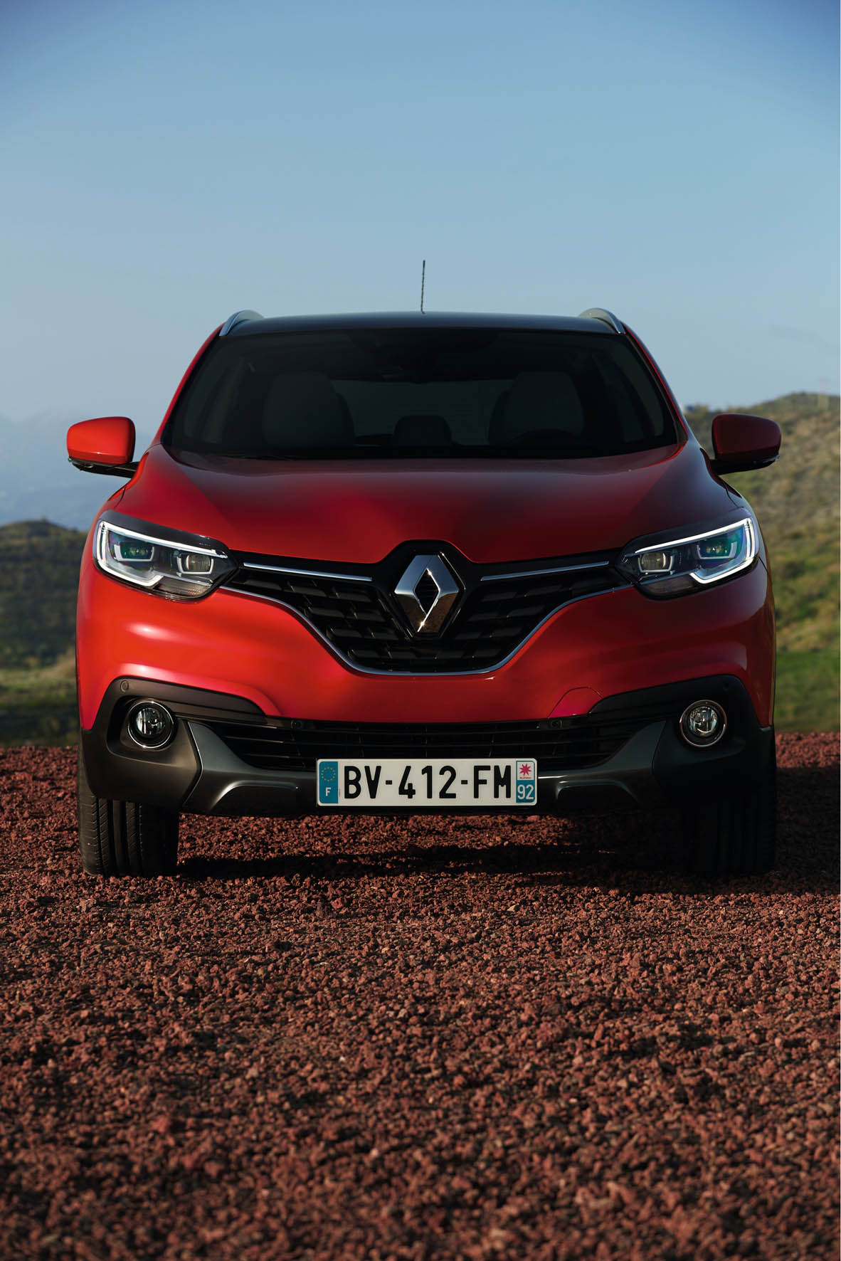 Renault heeft in Frankrijk het doek getrokken van de nieuwe C-segment crossover van het merk, de Kadjar.