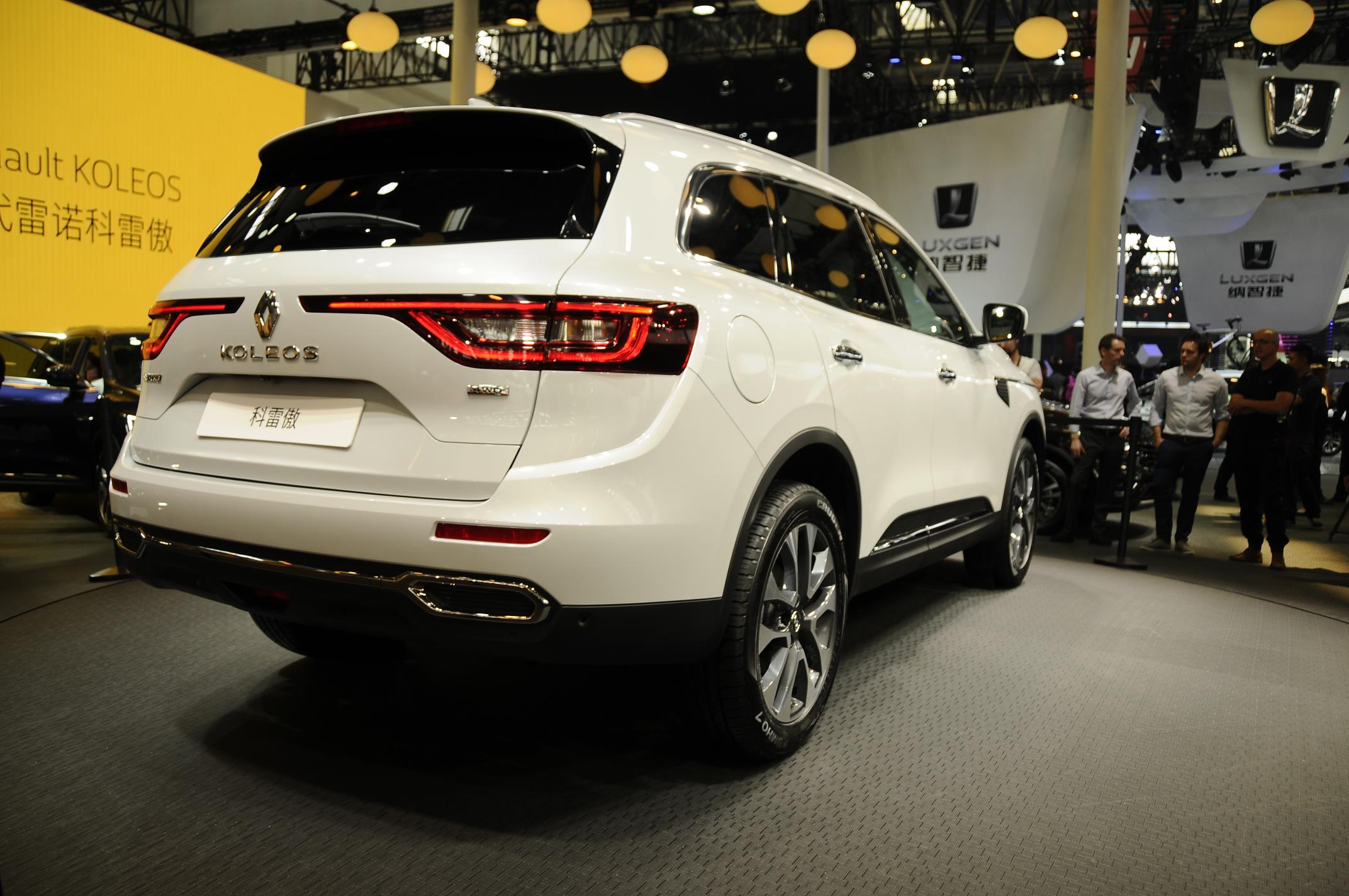 De nieuwe Renault Koleos komt medio 2017 naar Europa met alleen dieselmotoren. De nieuwe SUV is parralel ontwikkeld aan de Talisman.