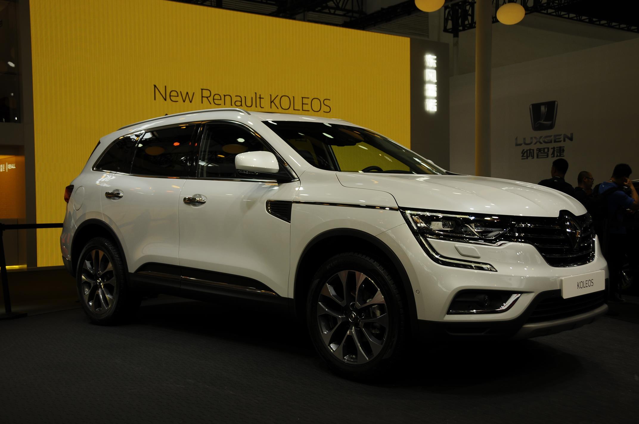 De nieuwe Renault Koleos komt medio 2017 naar Europa met alleen dieselmotoren. De nieuwe SUV is parralel ontwikkeld aan de Talisman.