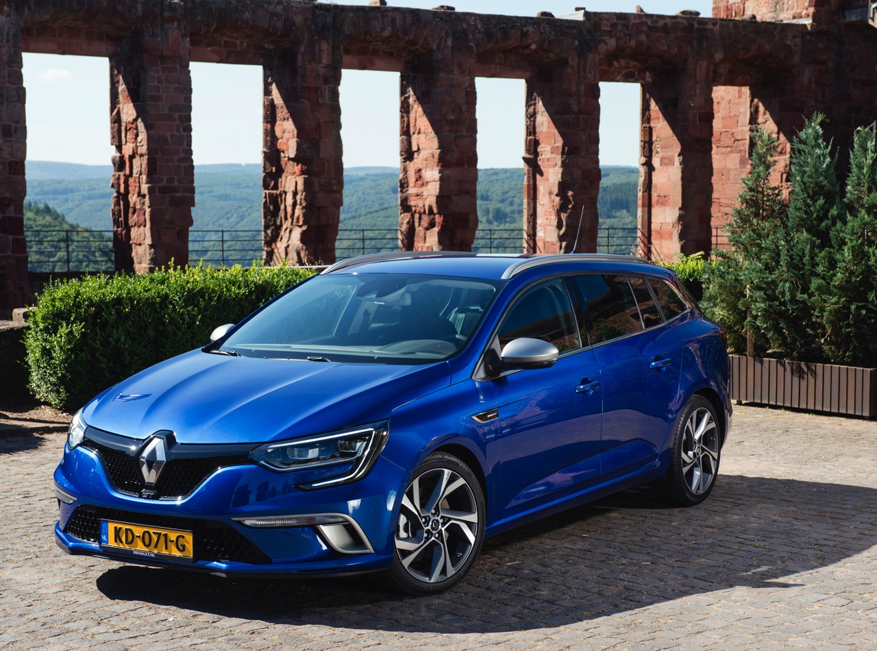 Autotest nieuwe Renault Mgane Estate. De redactie rijdt met de populaire stationwagon voorzien van de dCi 110, dCi 130 en de Mgane GT 205.