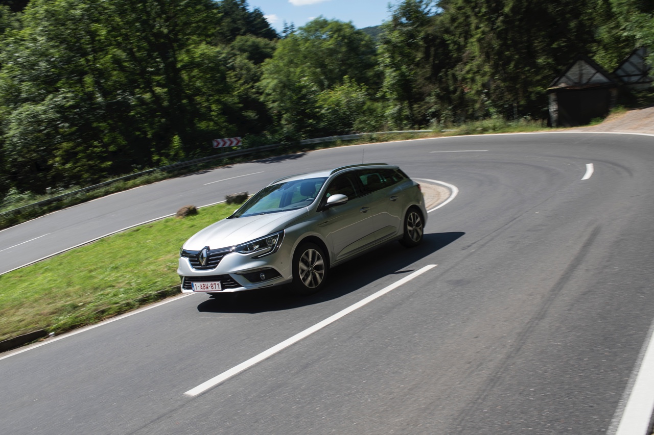 Autotest nieuwe Renault Mgane Estate. De redactie rijdt met de populaire stationwagon voorzien van de dCi 110, dCi 130 en de Mgane GT 205.