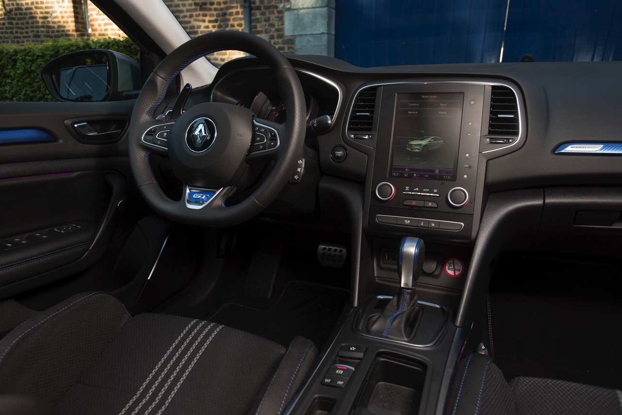 Autotest nieuwe Renault Mgane Estate. De redactie rijdt met de populaire stationwagon voorzien van de dCi 110, dCi 130 en de Mgane GT 205.