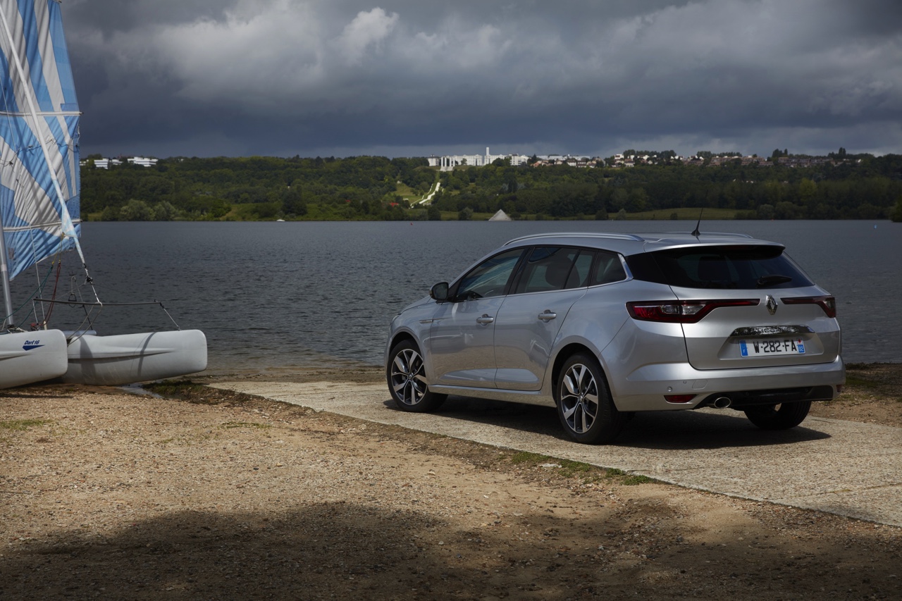 Autotest nieuwe Renault Mgane Estate. De redactie rijdt met de populaire stationwagon voorzien van de dCi 110, dCi 130 en de Mgane GT 205.