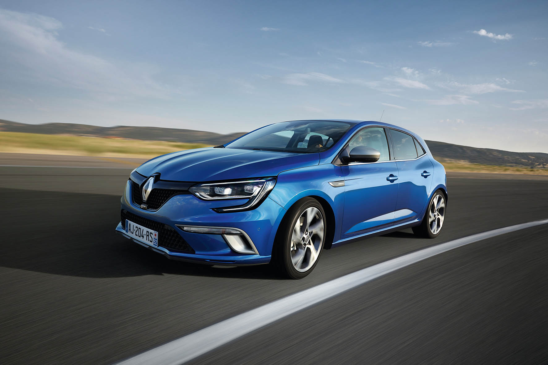Renault Megane begin 2017 als dieselhybride met Hybrid Assist.
