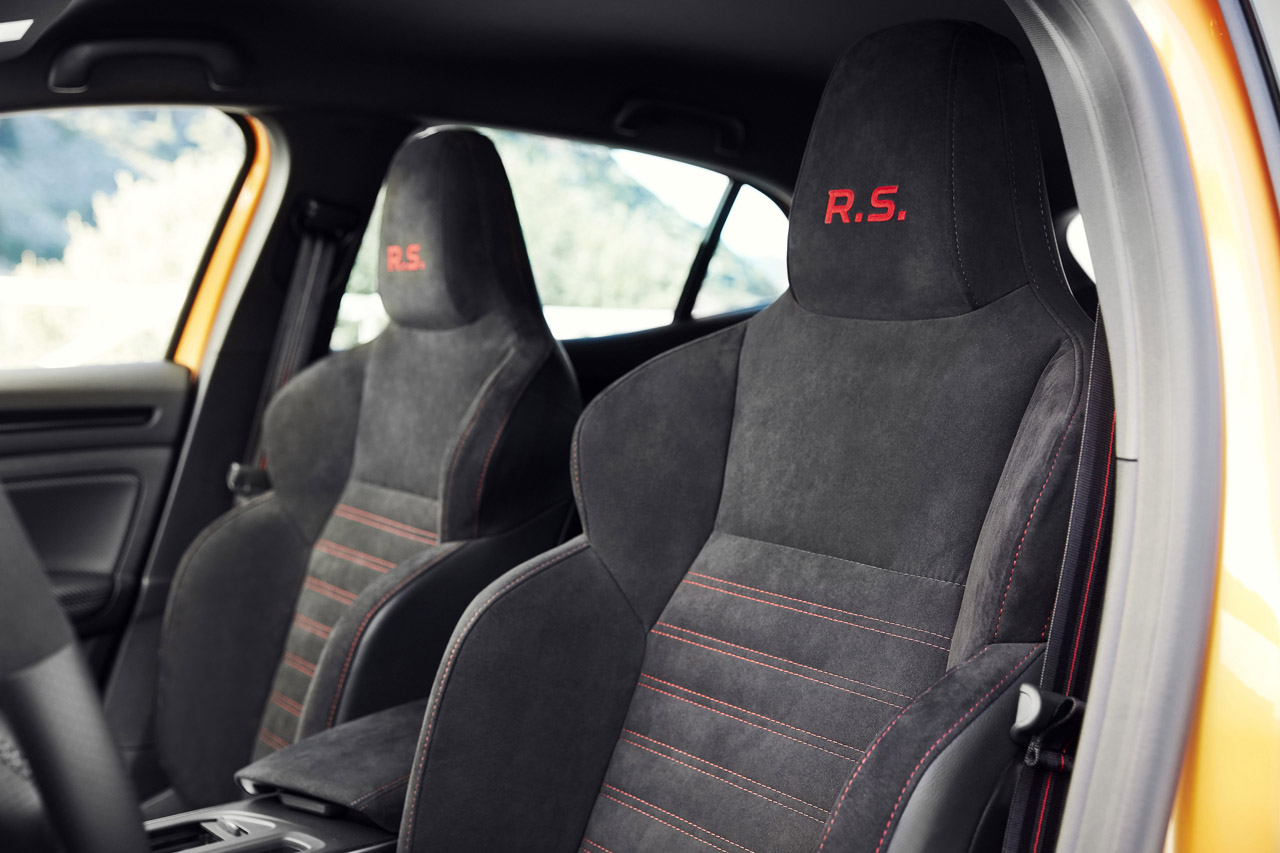 Renault heeft de prijzen bekend gemaakt van de nieuwe Mgane R.S. die vanaf nu bestelbaar is en in mei bij de dealer verschijnt.