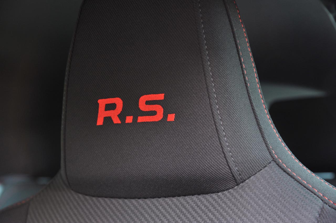 Renault zet met de nieuwste oplage van de Mgane R.S. weer een indrukwekkende auto neer.