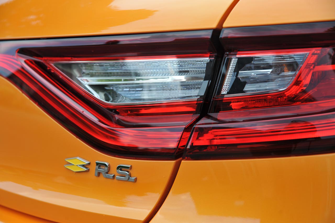 Renault zet met de nieuwste oplage van de Mgane R.S. weer een indrukwekkende auto neer.