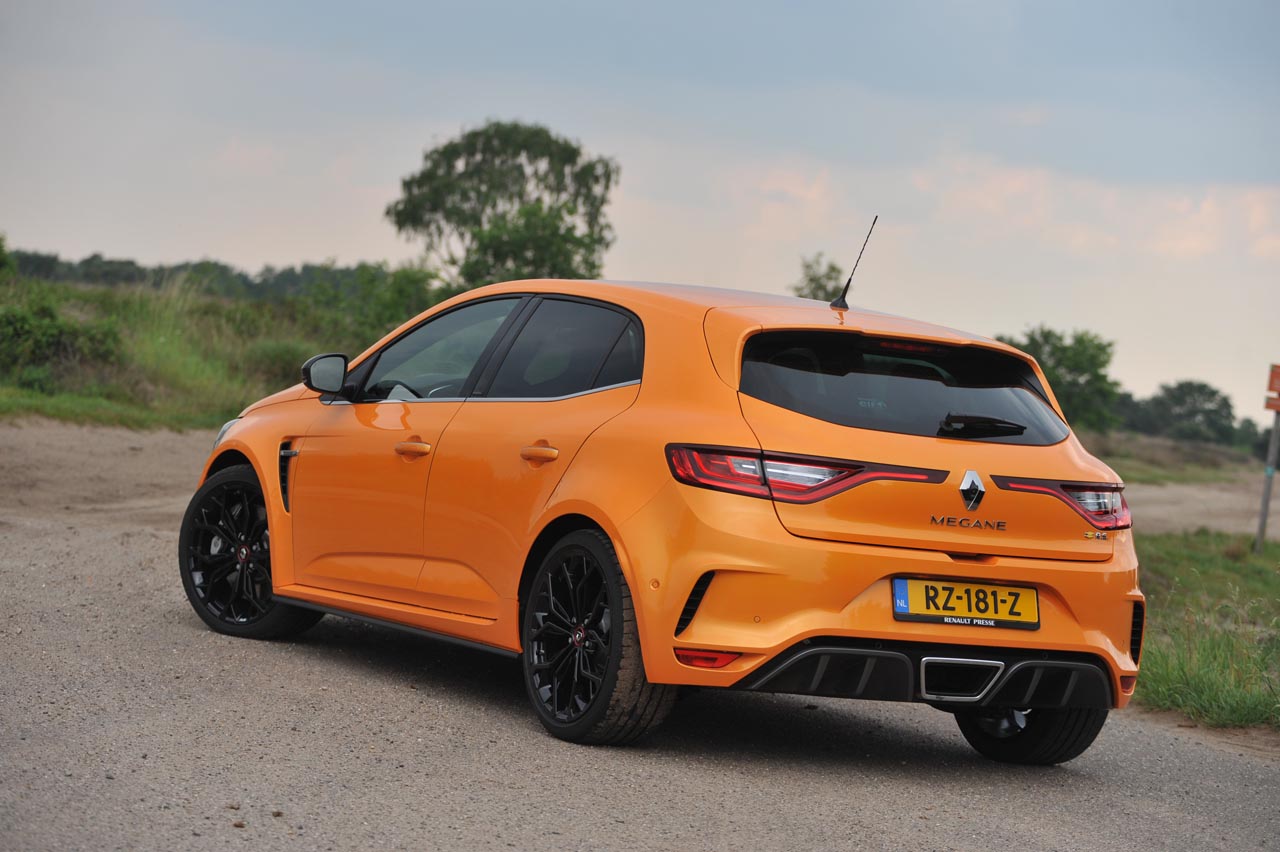 Renault zet met de nieuwste oplage van de Mgane R.S. weer een indrukwekkende auto neer.
