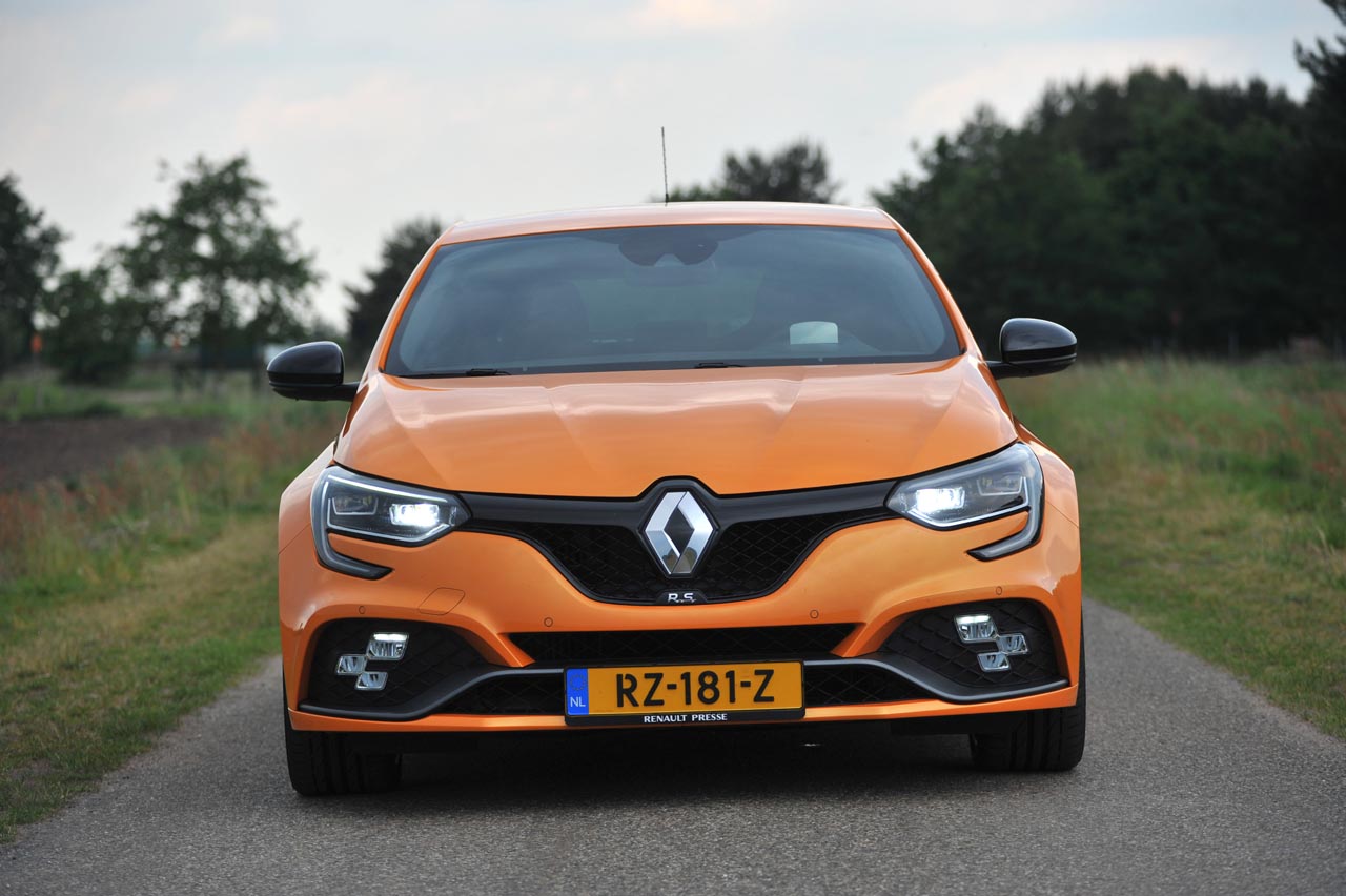 Renault zet met de nieuwste oplage van de Mgane R.S. weer een indrukwekkende auto neer.