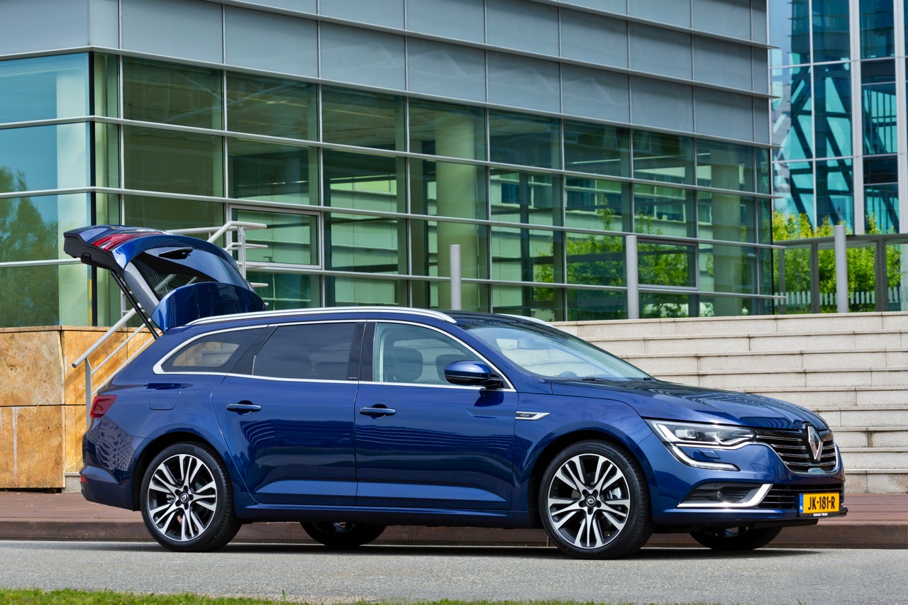Autotest Renault Talisman Estate. We rijden de nieuwe Franse middenklasser als opvolger van de Laguna in de meest courante uitvoering met dCi 110 dieselmotor.