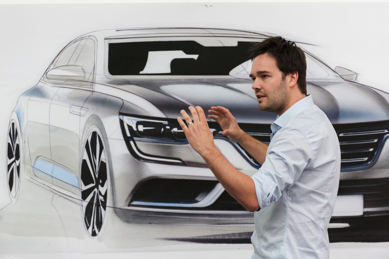 De Renault Laguna en Safrane hebben een opvolger in de vorm van de Talisman, de vierdeurs sedan van Renault die begin 2016 op de markt komt.