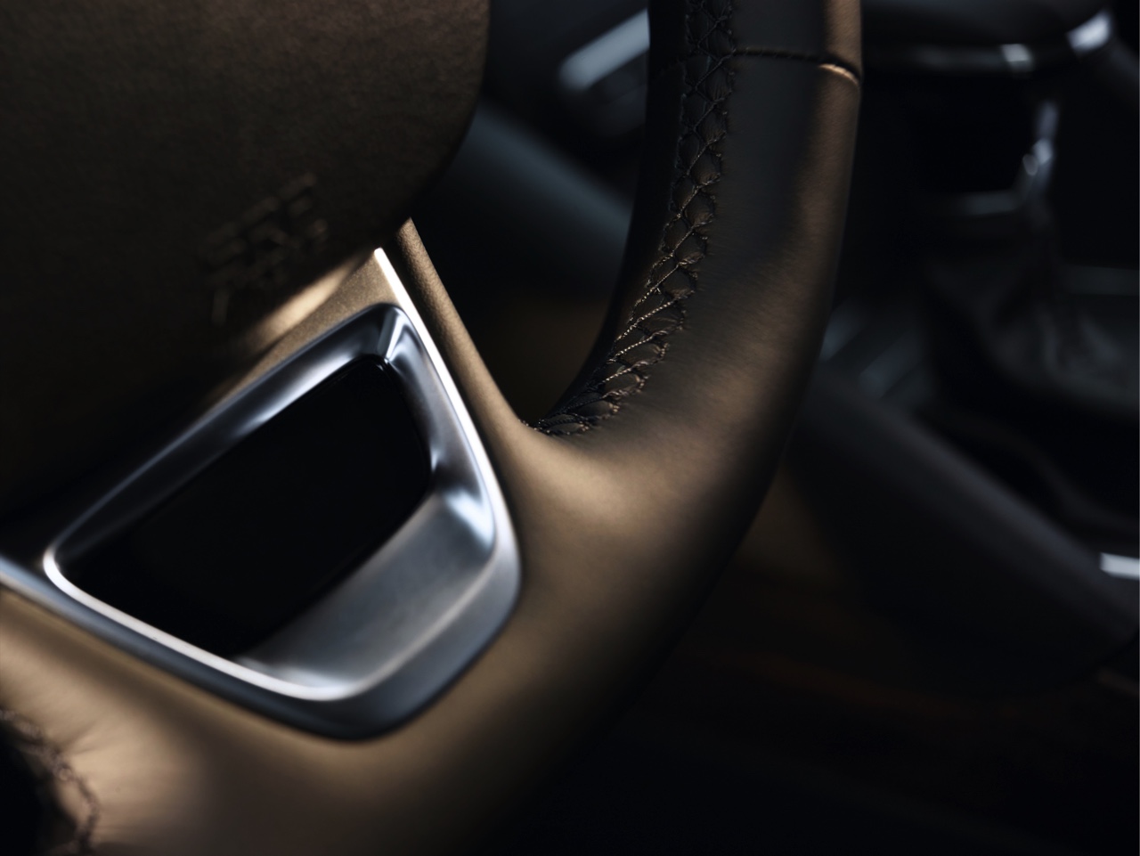 De Renault Laguna en Safrane hebben een opvolger in de vorm van de Talisman, de vierdeurs sedan van Renault die begin 2016 op de markt komt.