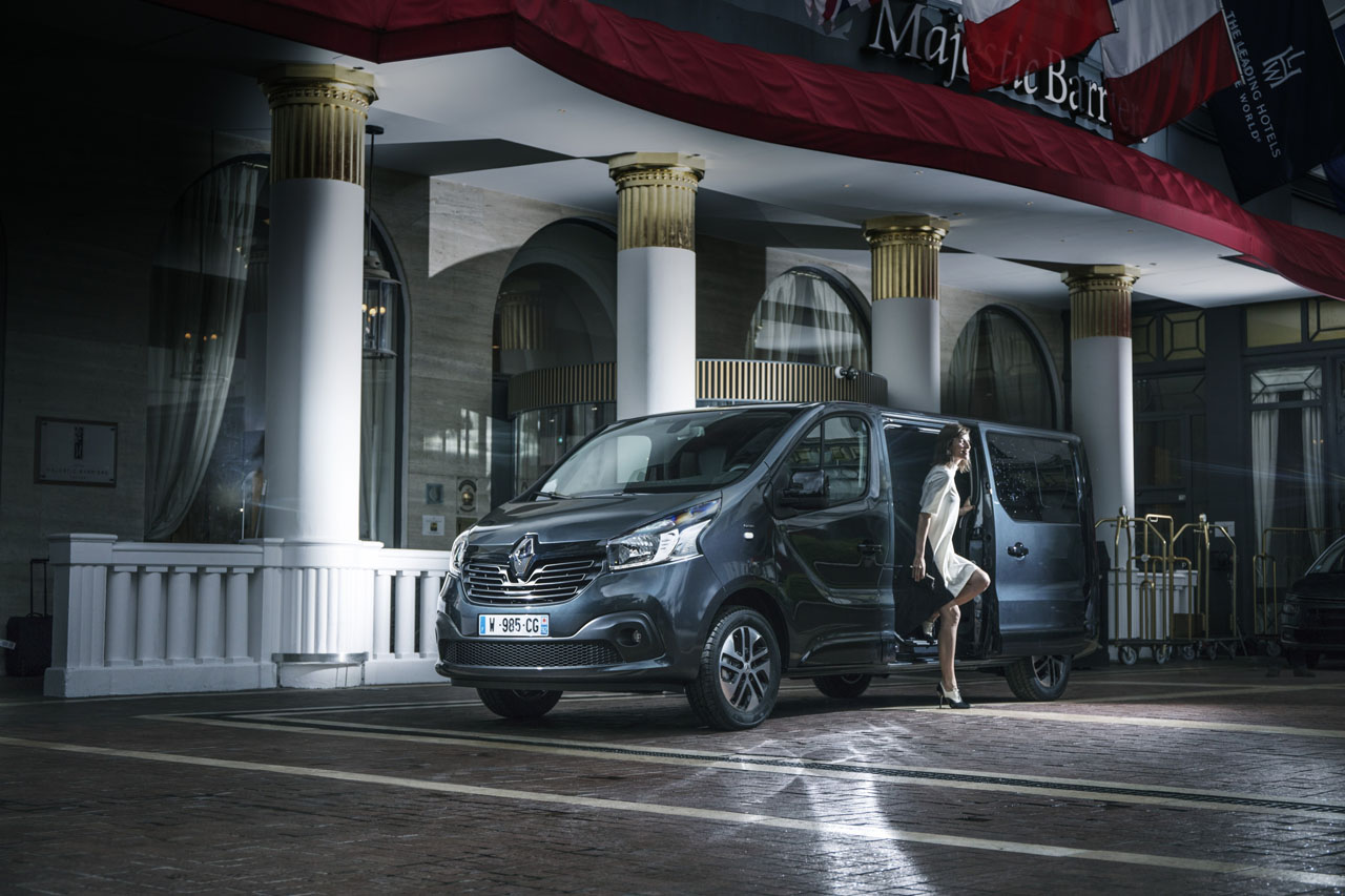 Renault lanceert een extra luxueuze SpaceClass versie van de Trafic tijdens het filmfestival van Cannes