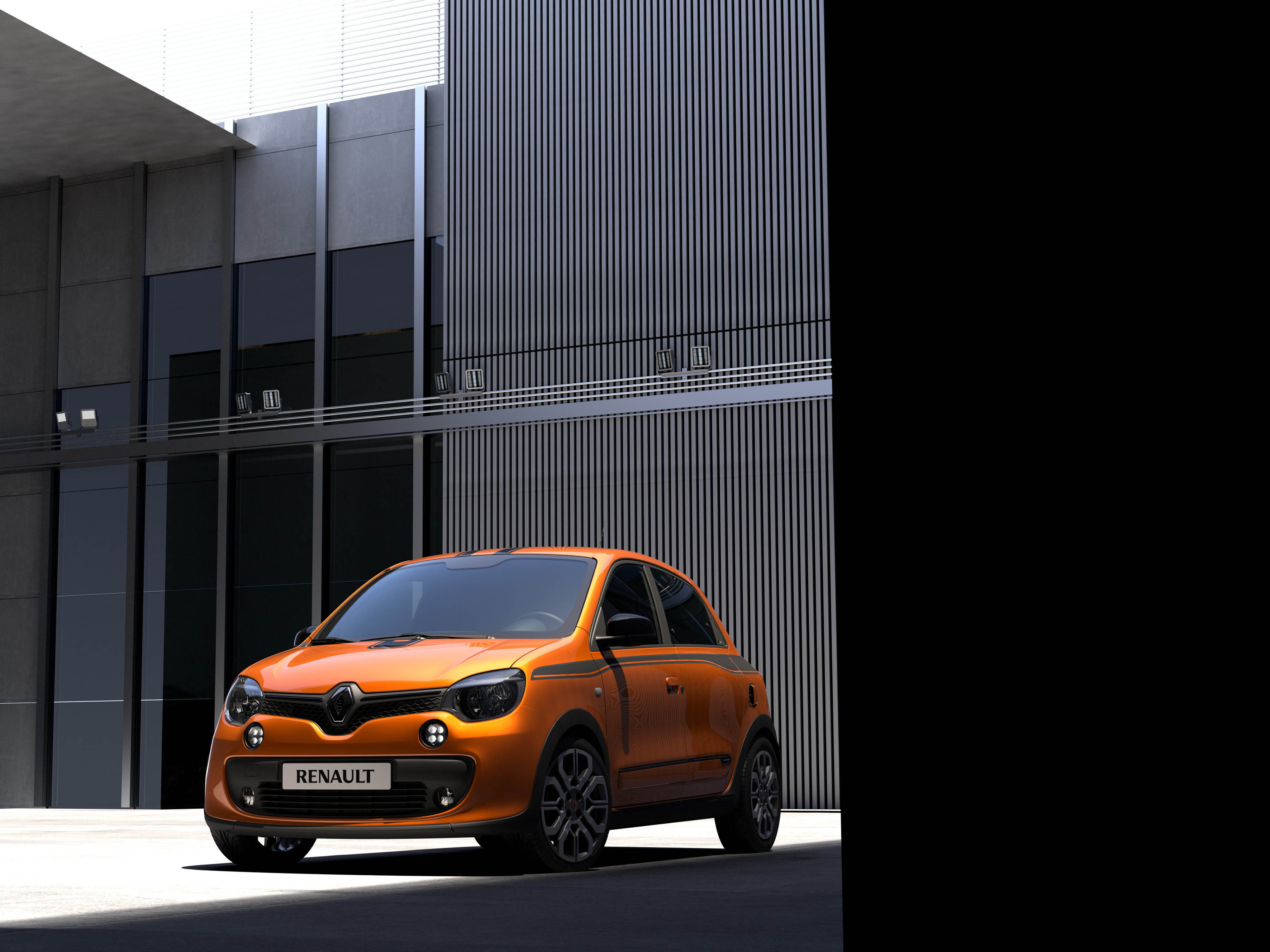 De Renault Twing GT is in het najaar van 2016 terug van weggeweest. Hij gaat aan de bak met de 110 pk sterke TCe 110 motor gekoppeld aan een handgeschakelde vijfbak.