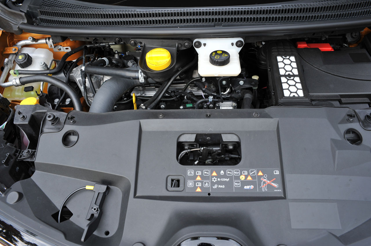AutoVandaag doet een autotest met de Renault Scnic TCe 130.